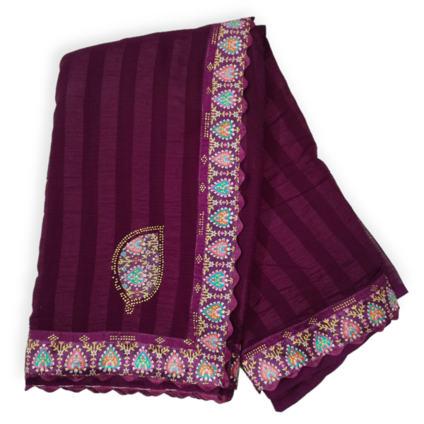 Purple Heavy Pattern Zomato Saree with Printed Border & Siroski work - Image 2